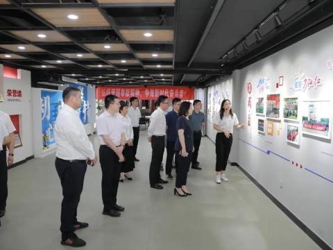 团省委副书记张迎春来彩神集团调研共青团事情